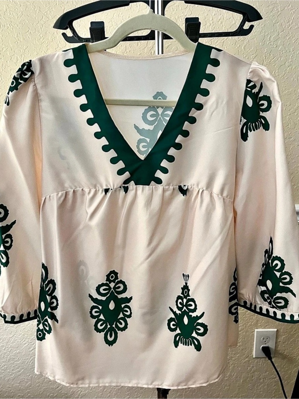 SHEIN Geometric Blouse in Pink & Green Size Large